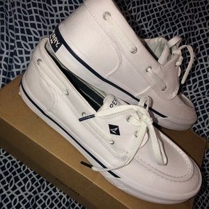 Men’s White Sperrys size 8